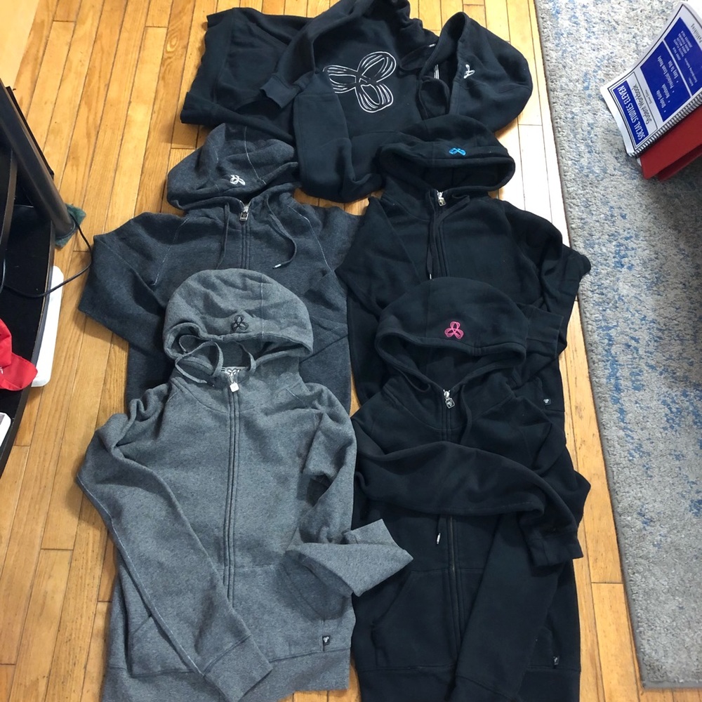 Tna zip up(4) and hoodie(1)